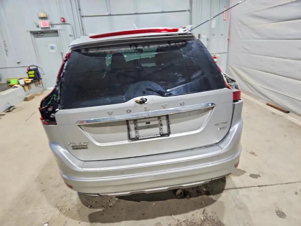 2016 VOLVO XC60 T6 PREMIER  