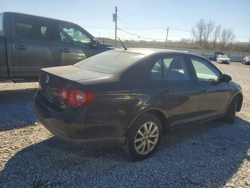 2010 VOLKSWAGEN JETTA SE  