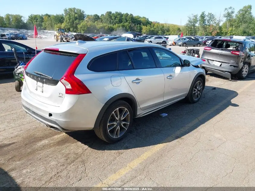 2017 VOLVO V60 CROSS COUNTRY T5