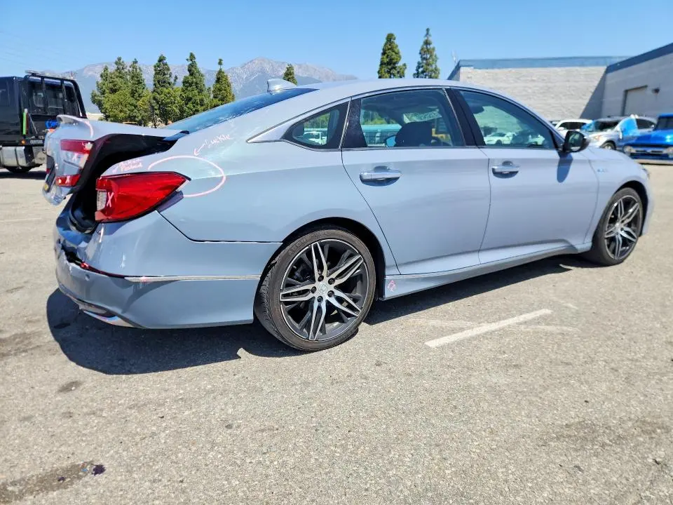2022 HONDA ACCORD TOURING HYBRID  