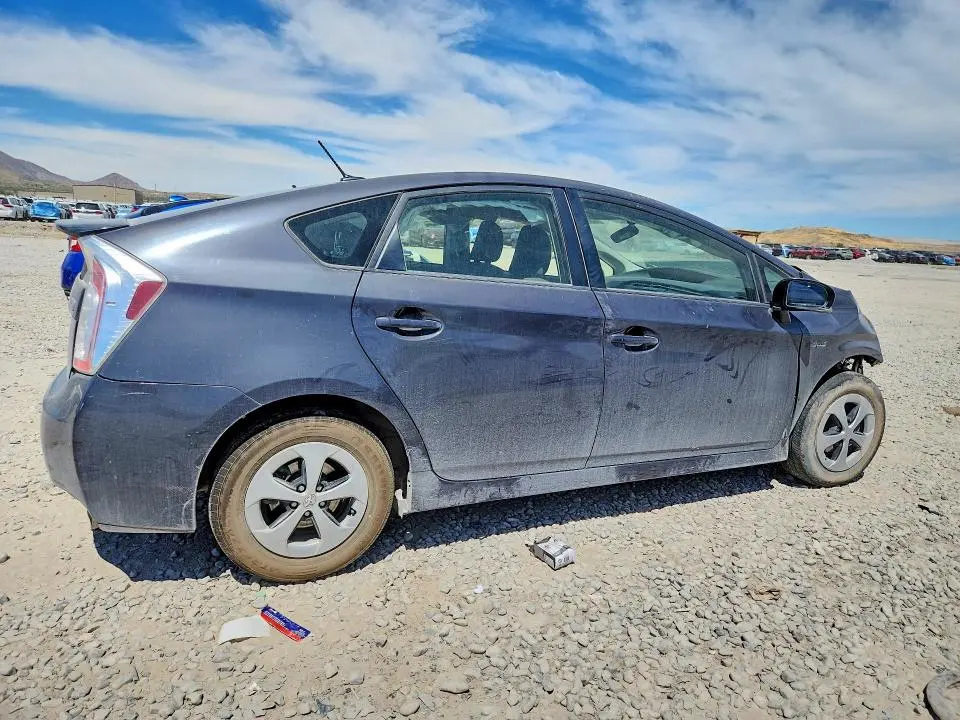 2013 TOYOTA PRIUS THREE  