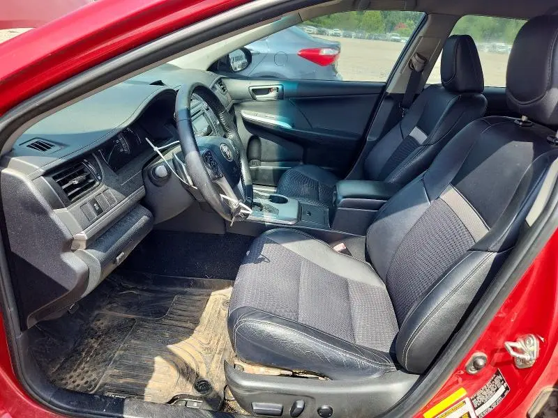 2013 TOYOTA CAMRY SE  