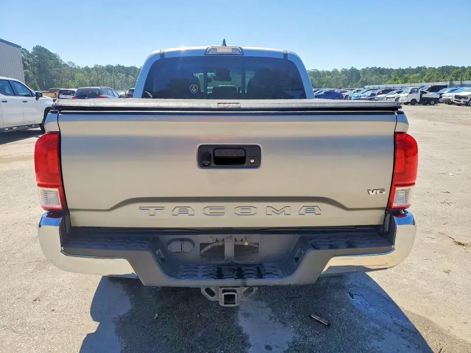 2016 TOYOTA TACOMA SR5 V6  