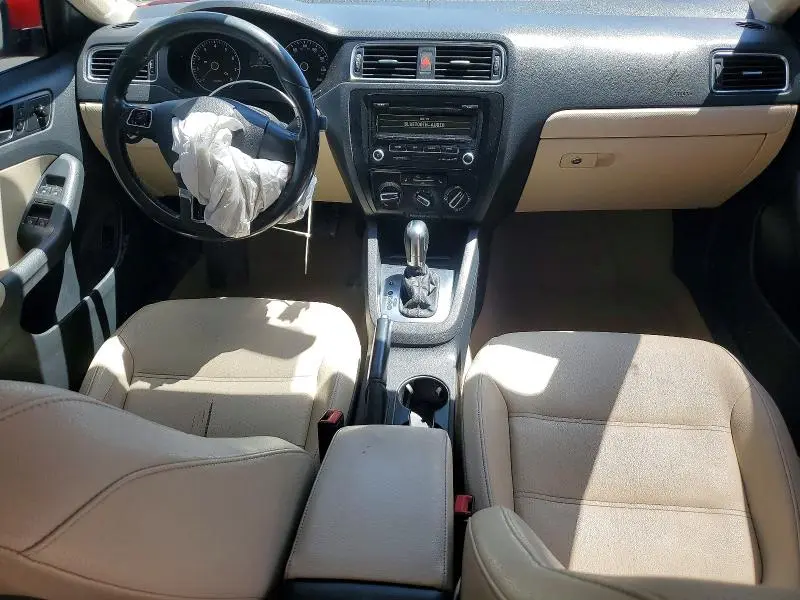 2012 VOLKSWAGEN JETTA SE  
