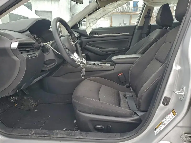 2023 NISSAN ALTIMA SV  