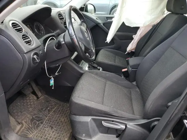 2013 VOLKSWAGEN TIGUAN S  