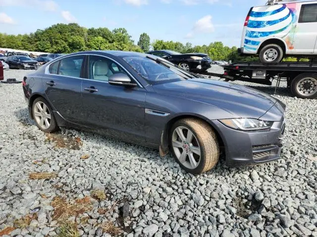 2017 JAGUAR XE PRESTIGE  