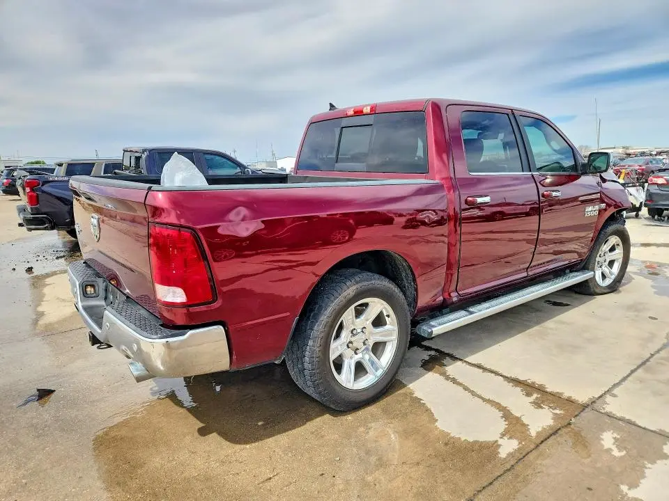 2018 RAM 1500 SLT  