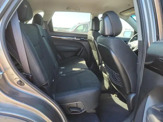 2014 KIA SORENTO LX  