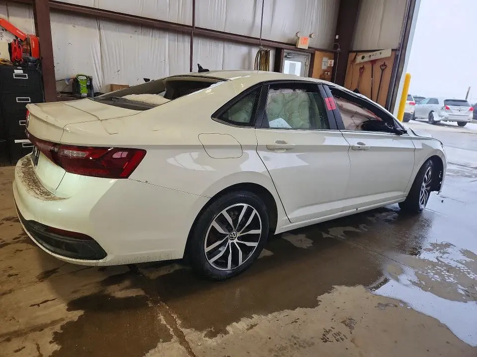 2025 VOLKSWAGEN JETTA SE  