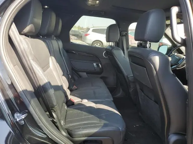 2019 LAND ROVER DISCOVERY SE  