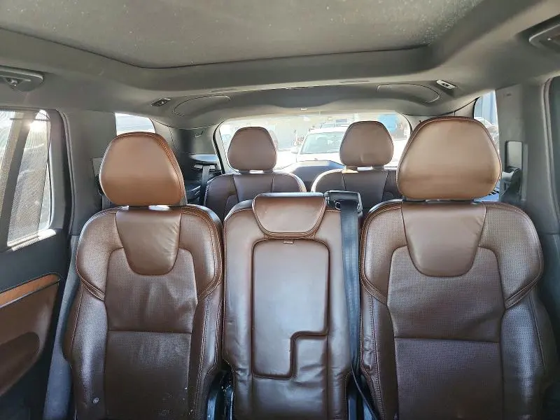 2018 VOLVO XC90 T6  