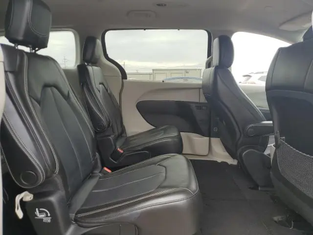 2020 CHRYSLER VOYAGER LXI  