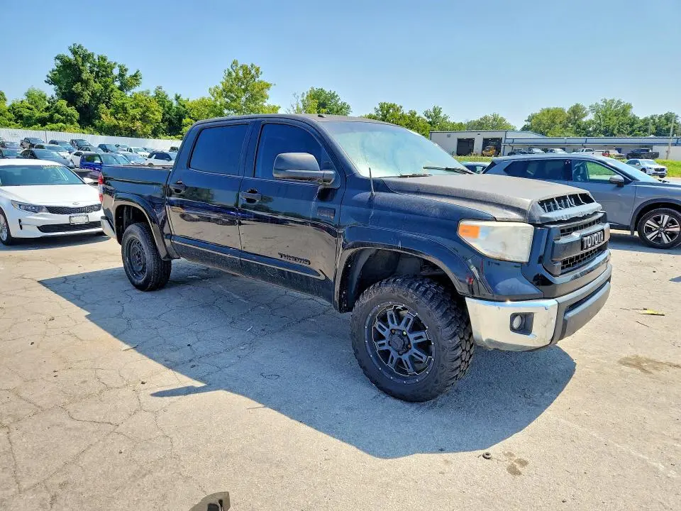 2015 TOYOTA TUNDRA SR5  