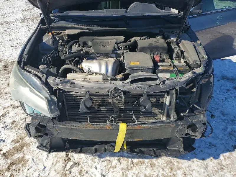 2015 TOYOTA CAMRY LE  