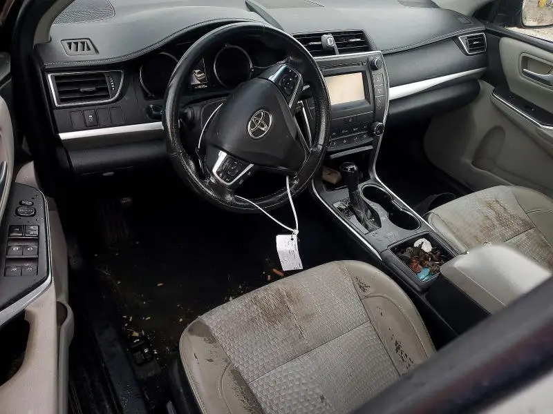 2015 TOYOTA CAMRY SE  