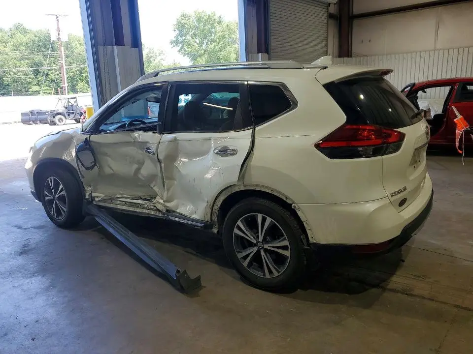2017 NISSAN ROGUE SL  