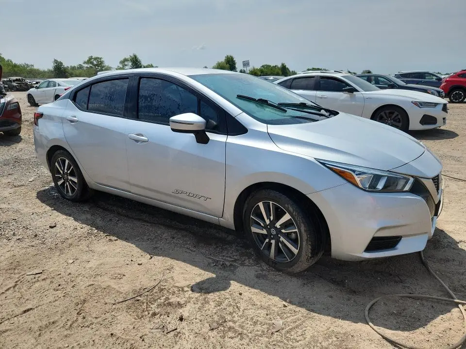 2021 NISSAN VERSA SV  