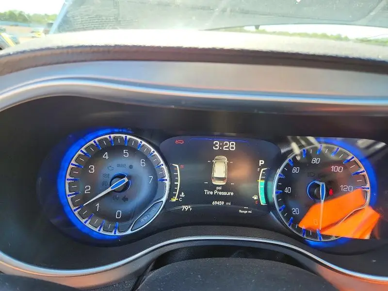 2019 CHRYSLER PACIFICA LIMITED  