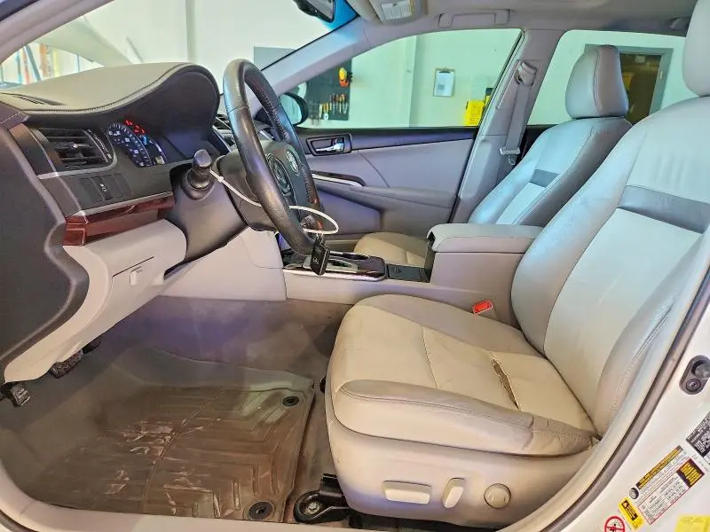 2012 TOYOTA CAMRY XLE  