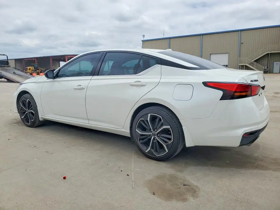 2024 NISSAN ALTIMA 2.5 SR  