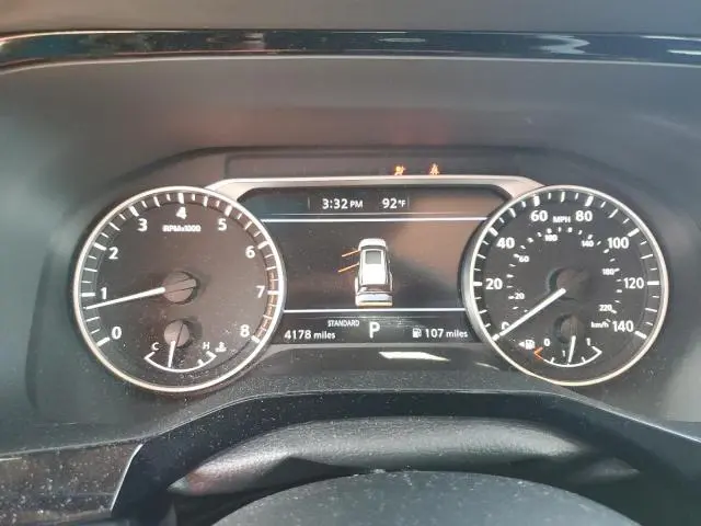 2025 NISSAN PATHFINDER SV  