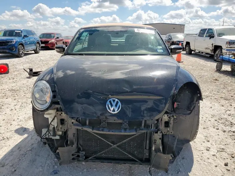 2013 VOLKSWAGEN BEETLE   