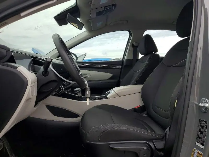 2024 HYUNDAI TUCSON SE  