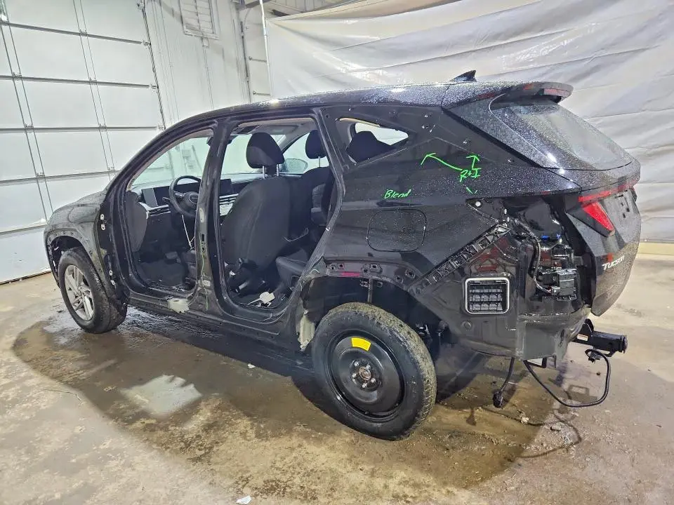 2025 HYUNDAI TUCSON SE  