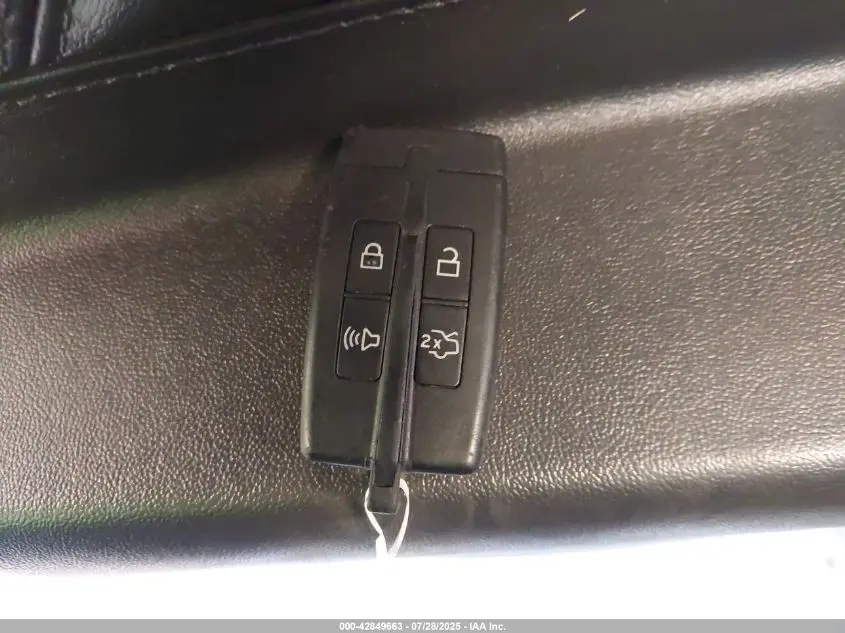 2010 FORD TAURUS LIMITED