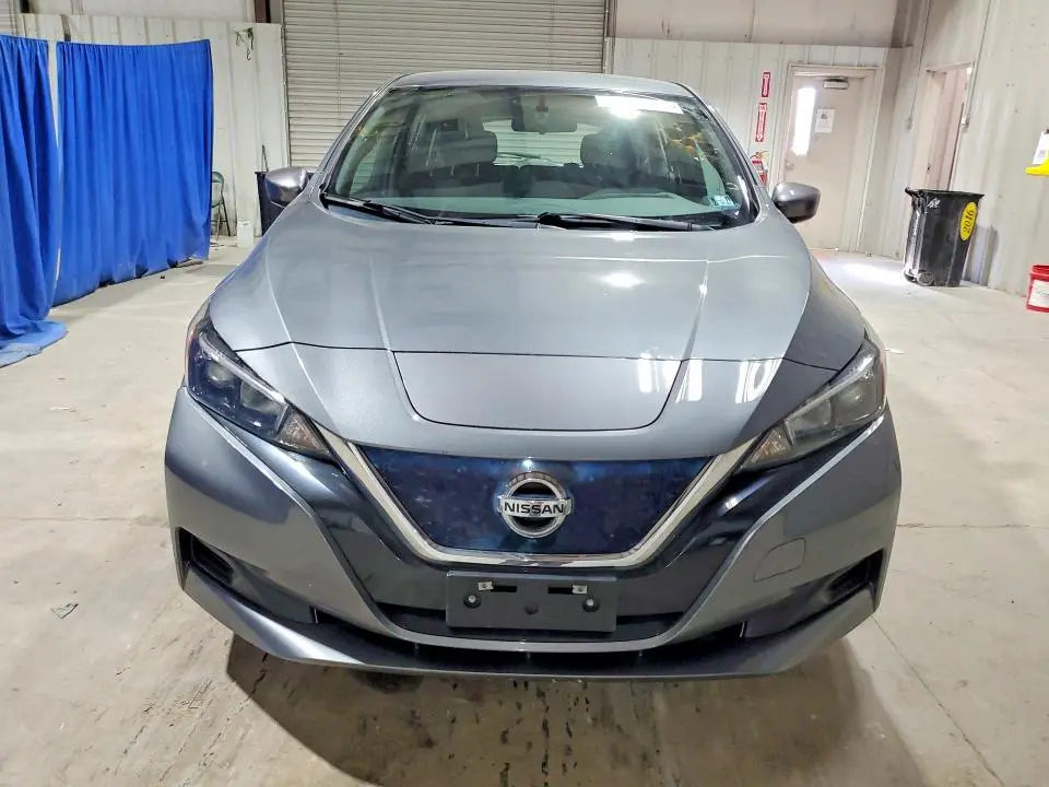 2019 NISSAN LEAF S  