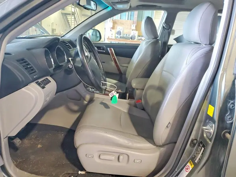 2011 TOYOTA HIGHLANDER LIMITED  