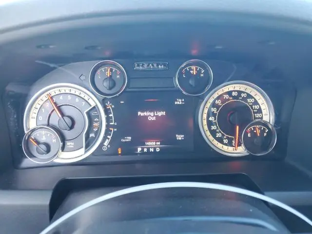2016 RAM 1500 SLT  