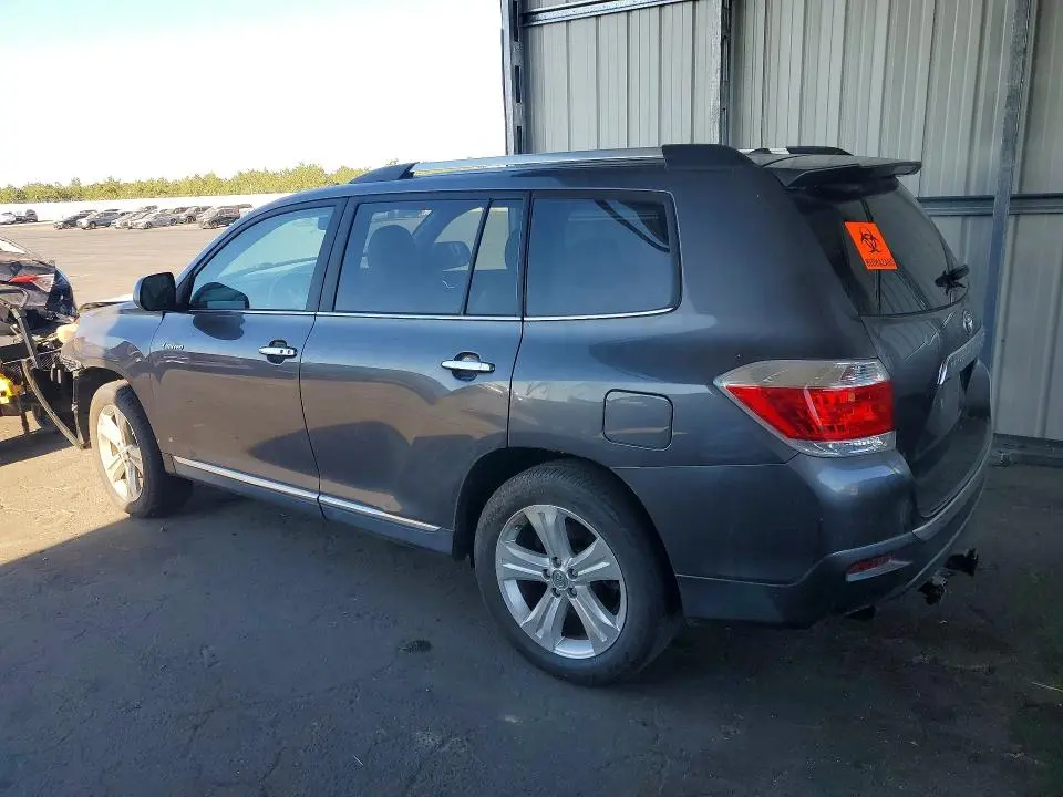2013 TOYOTA HIGHLANDER LIMITED  
