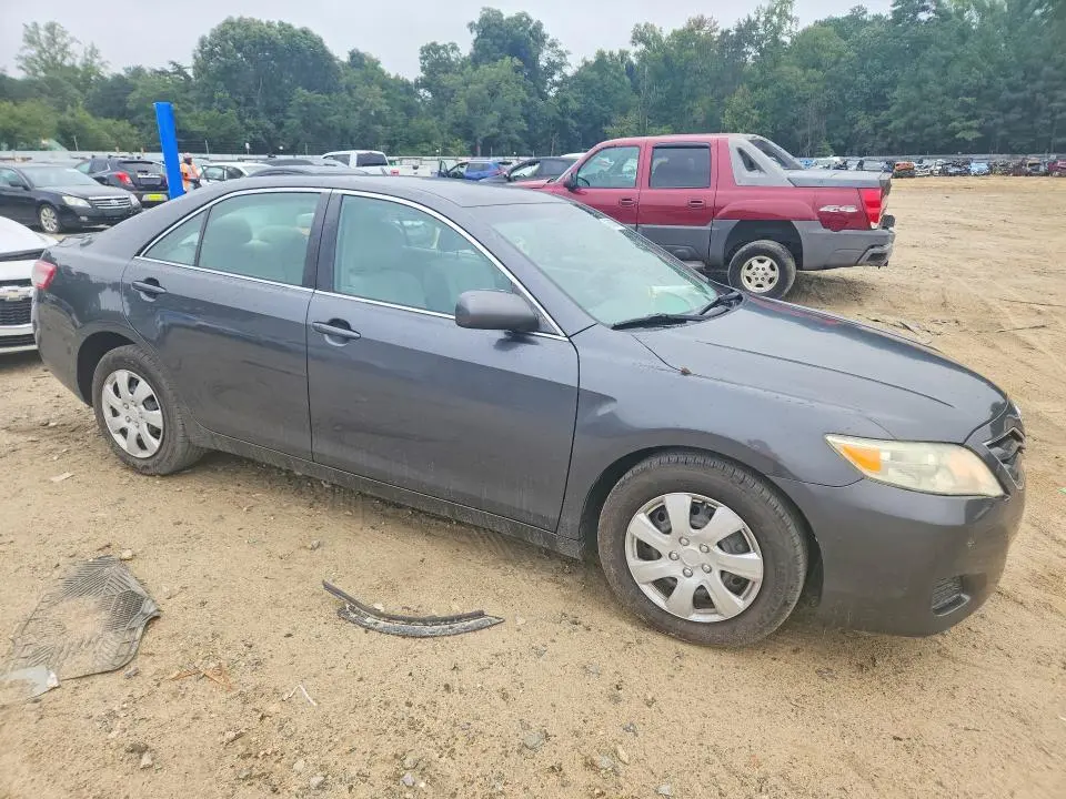 2011 TOYOTA CAMRY LE  