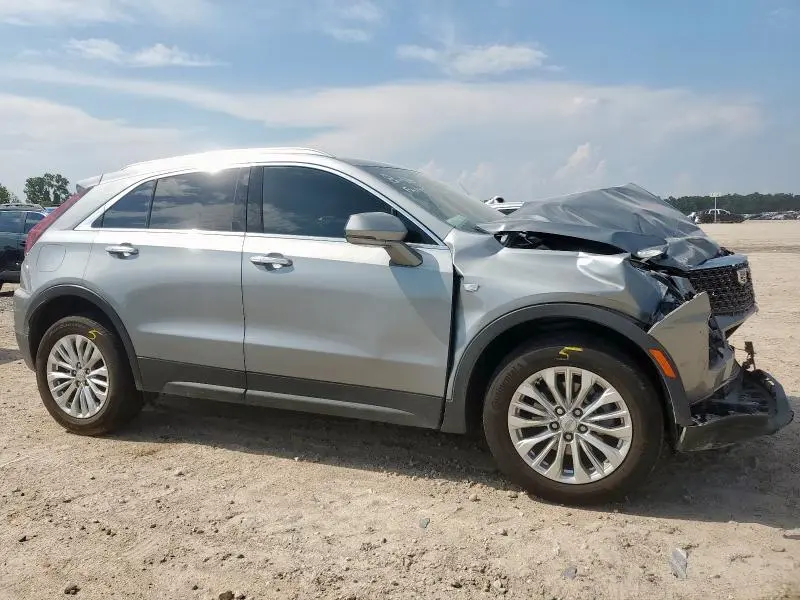 2024 CADILLAC XT4 LUXURY  