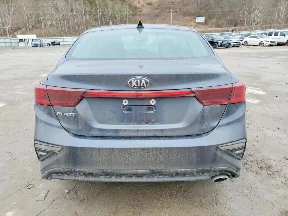 2021 KIA FORTE FE  