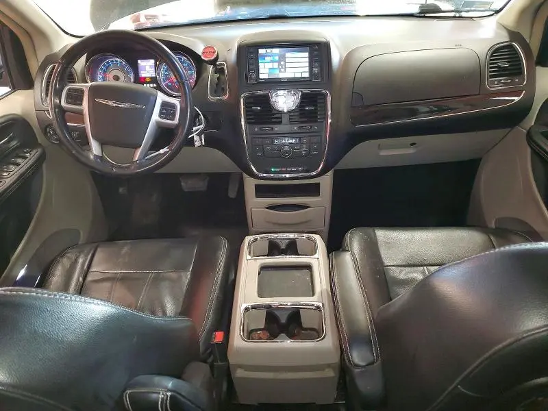 2013 CHRYSLER TOWN & COUNTRY TOURING  