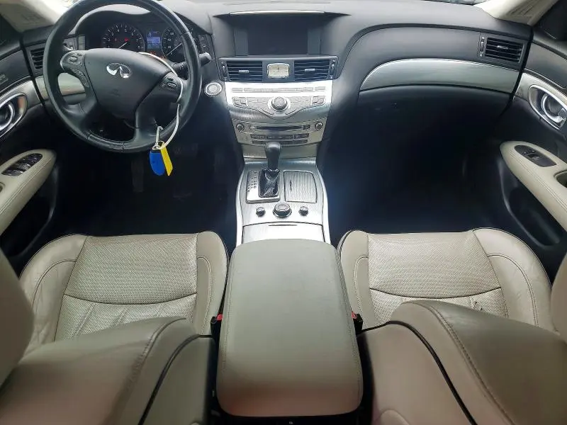 2018 INFINITI Q70 3.7 LUXE  