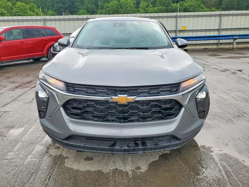 2025 CHEVROLET TRAX LS  