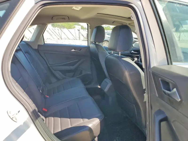 2022 VOLKSWAGEN JETTA SE  