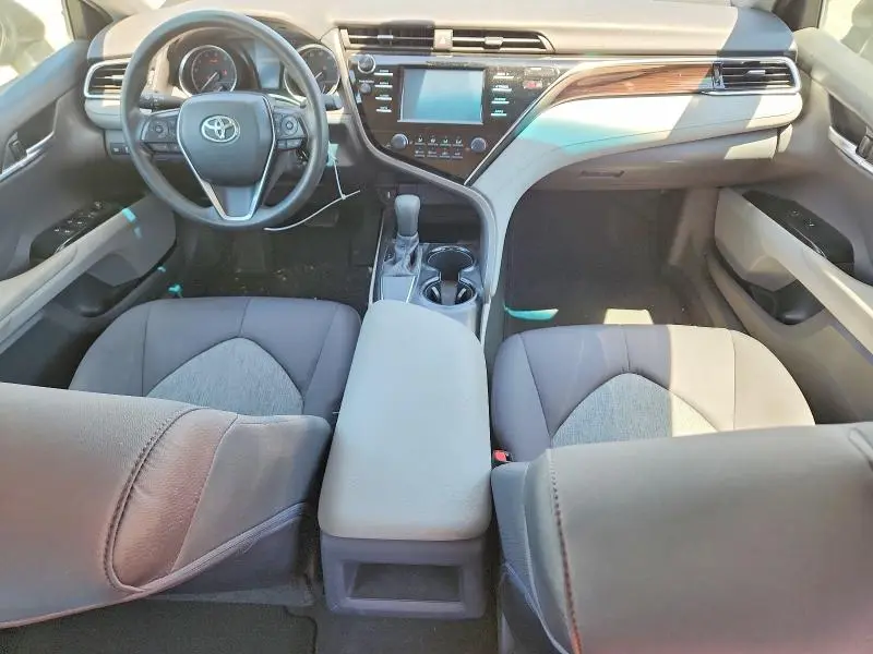 2018 TOYOTA CAMRY LE  