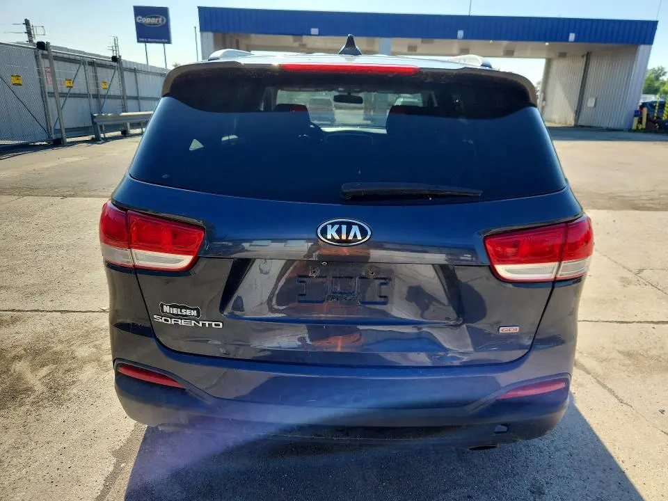 2016 KIA SORENTO LX  