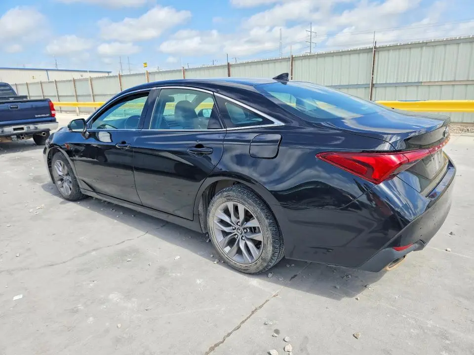2020 TOYOTA AVALON XLE  