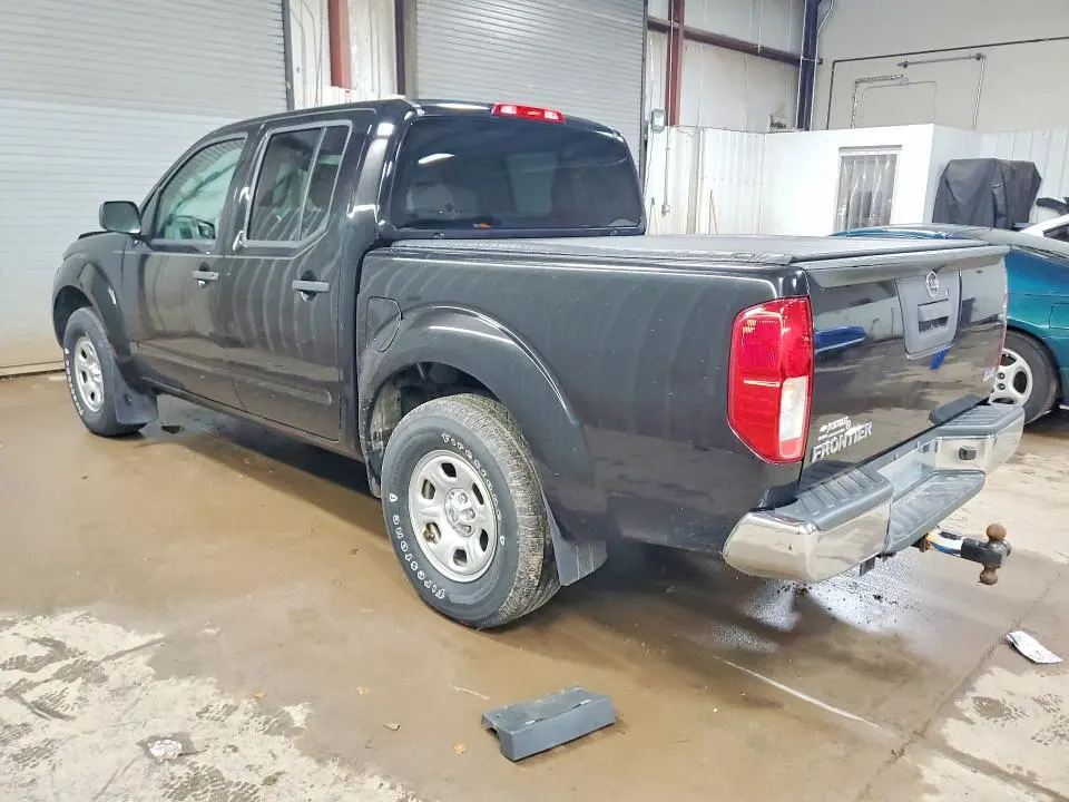 2014 NISSAN FRONTIER S  
