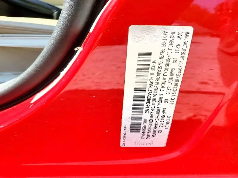 2011 VOLKSWAGEN JETTA SEL  