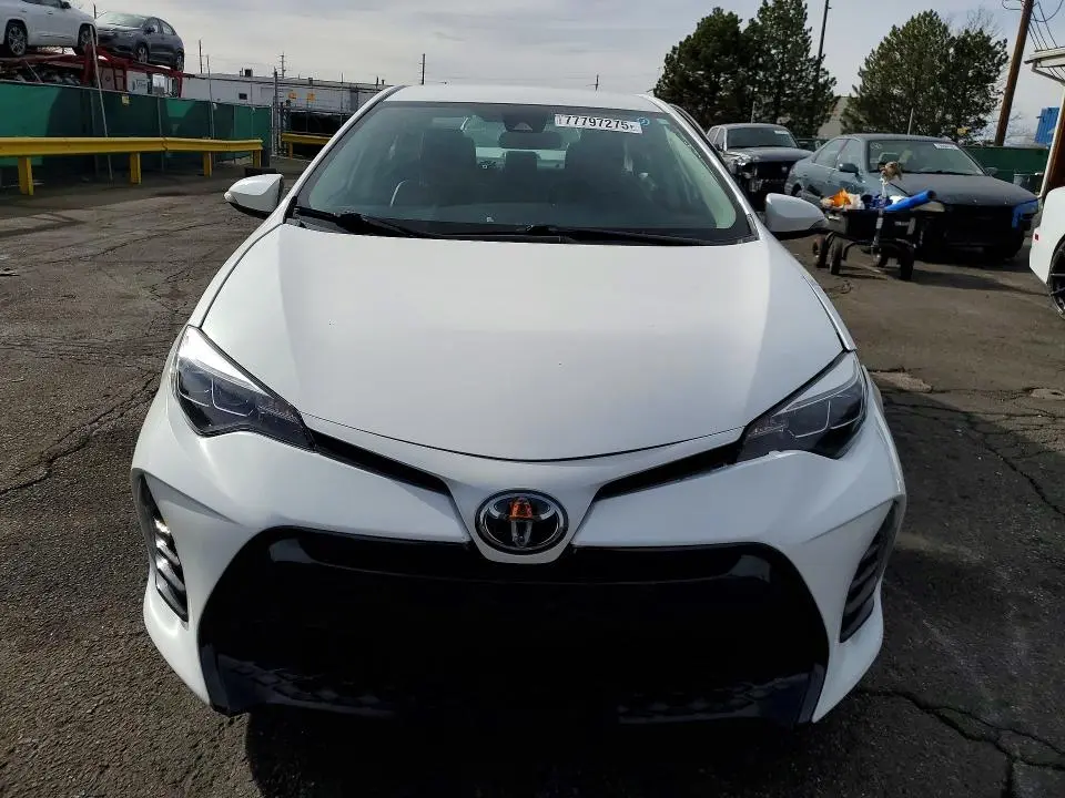 2019 TOYOTA COROLLA SE  