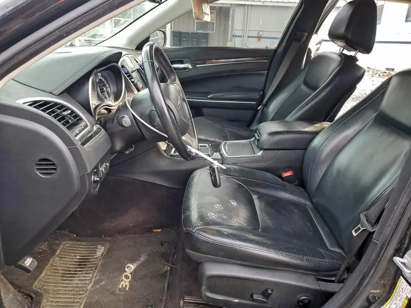 2016 CHRYSLER 300 LIMITED  