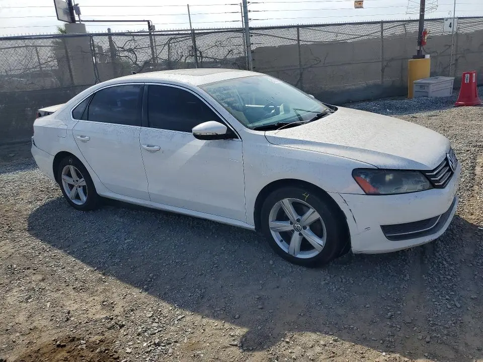 2012 VOLKSWAGEN PASSAT SE  