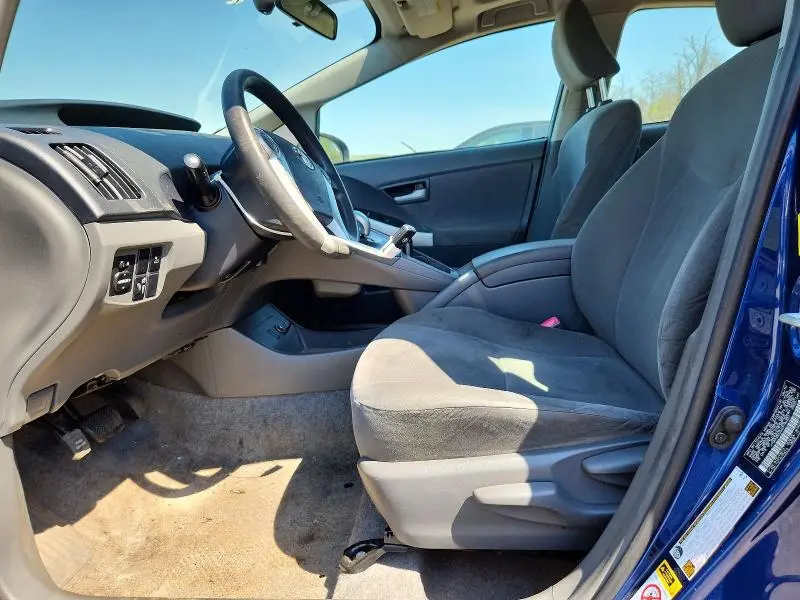 2010 TOYOTA PRIUS III  